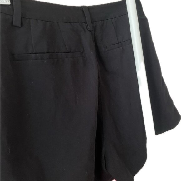 Uniqlo Black Formal Pleated Shorts size Zero - Picture 5 of 6